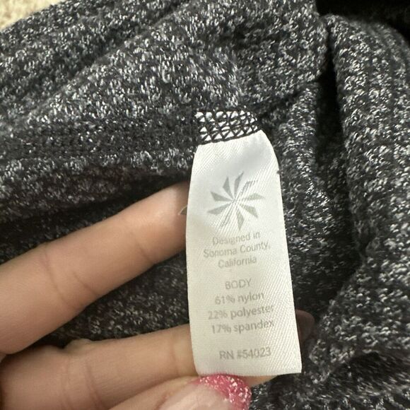 ATHLETA Geometric Power Up 7/8 Leggings Sz M Black Gray Stretch Fabric 349682 - Picture 5 of 6